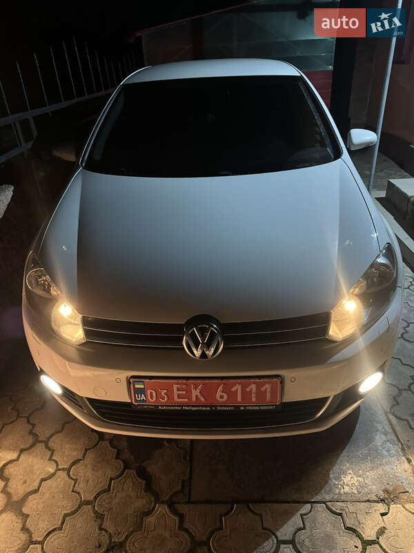 Хэтчбек Volkswagen Golf 2009 в Луцке