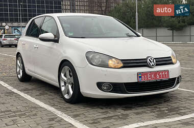 Хэтчбек Volkswagen Golf 2009 в 