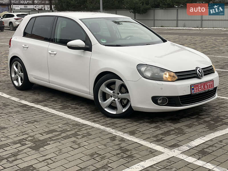 Хэтчбек Volkswagen Golf 2009 в Луцке