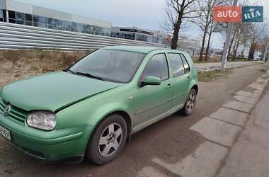 Хэтчбек Volkswagen Golf 1999 в 