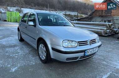 Хетчбек Volkswagen Golf 2001 в Тернополі