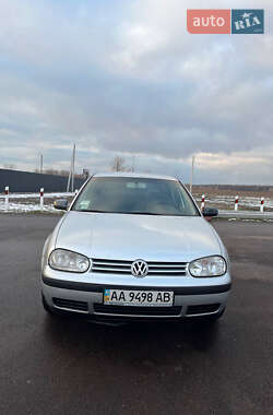 Хетчбек Volkswagen Golf 2002 в Борисполі