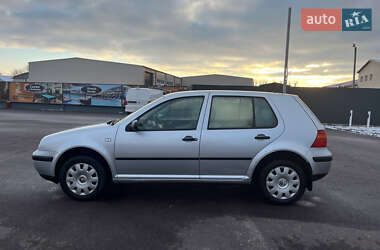 Хетчбек Volkswagen Golf 2002 в Борисполі