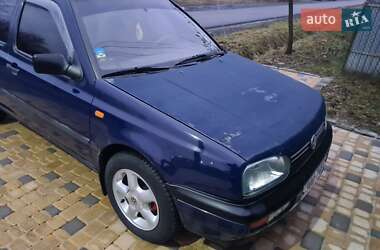 Хэтчбек Volkswagen Golf 1995 в Ужгороде