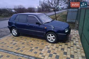 Хэтчбек Volkswagen Golf 1995 в Ужгороде