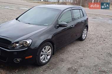 Хэтчбек Volkswagen Golf 2013 в Дымере