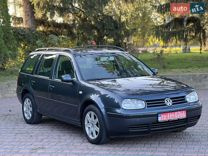 Универсал Volkswagen Golf 2003 в 