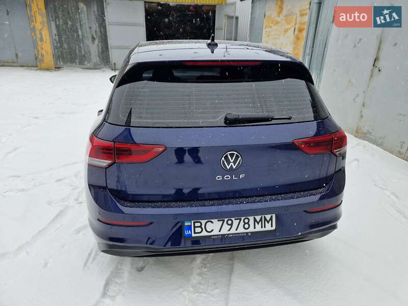 Хетчбек Volkswagen Golf 2021 в Золочеві