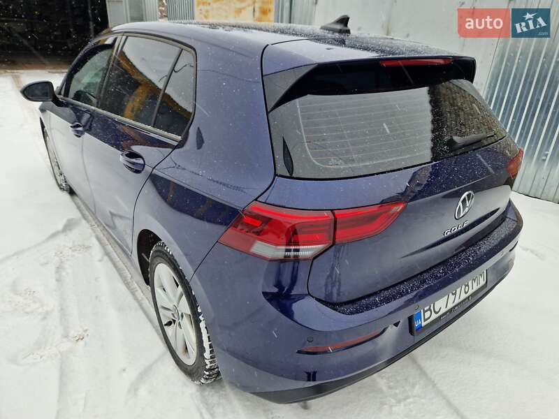 Хетчбек Volkswagen Golf 2021 в Золочеві