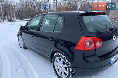 Хетчбек Volkswagen Golf 2005 в Надвірній