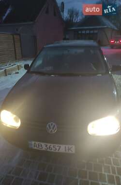 Хетчбек Volkswagen Golf 2002 в Бару