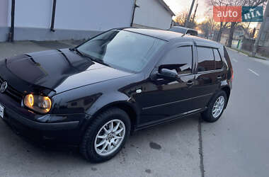 Хетчбек Volkswagen Golf 2002 в Ізмаїлі