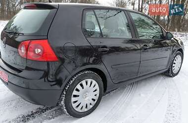 Хетчбек Volkswagen Golf 2006 в Звягелі