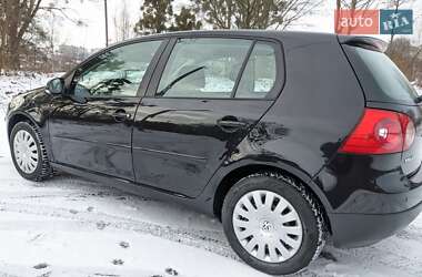 Хетчбек Volkswagen Golf 2006 в Звягелі