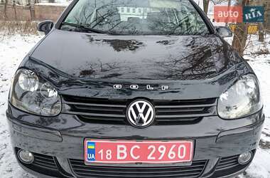 Хетчбек Volkswagen Golf 2006 в Звягелі