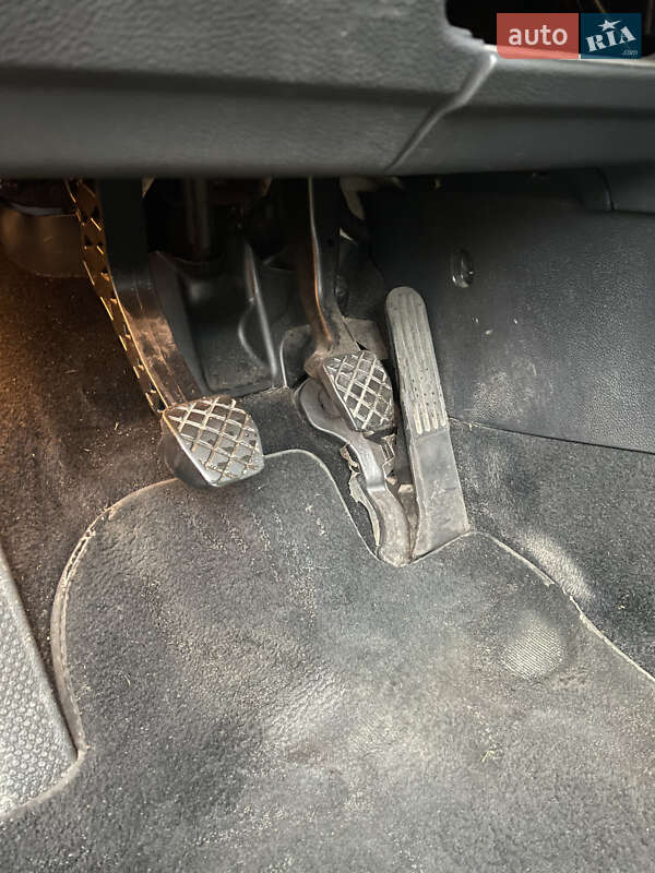 Універсал Volkswagen Golf 2011 в Києві