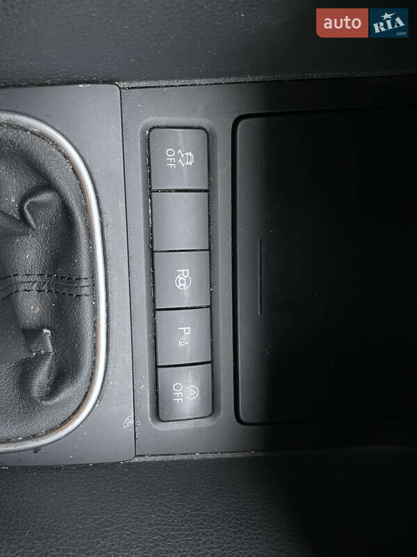 Універсал Volkswagen Golf 2011 в Києві