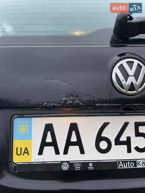 Універсал Volkswagen Golf 2011 в Києві