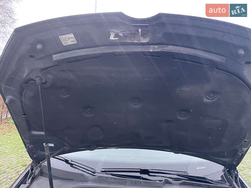 Універсал Volkswagen Golf 2011 в Києві