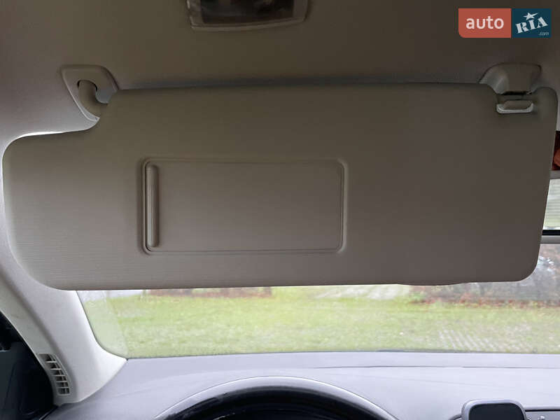 Універсал Volkswagen Golf 2011 в Києві