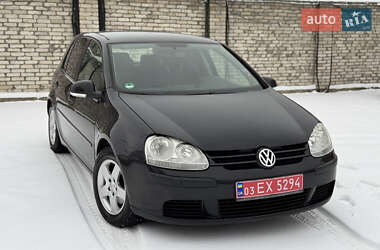 Хетчбек Volkswagen Golf 2005 в Луцьку