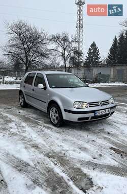 Хетчбек Volkswagen Golf 2003 в Березному