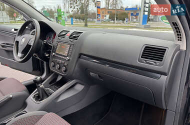 Хетчбек Volkswagen Golf 2007 в Лубнах