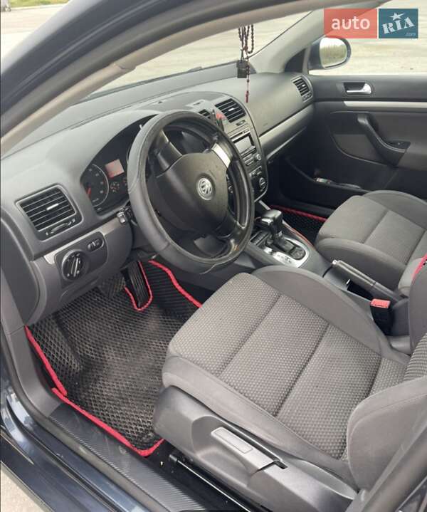 Універсал Volkswagen Golf 2009 в Коростені