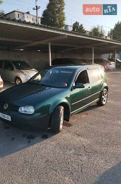 Хетчбек Volkswagen Golf 2002 в Кам'янському