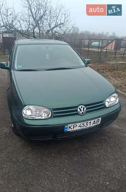 Хетчбек Volkswagen Golf 1998 в Запоріжжі