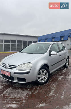 Хэтчбек Volkswagen Golf 2005 в Ровно