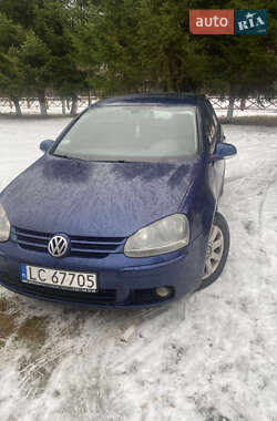 Хэтчбек Volkswagen Golf 2005 в Березному