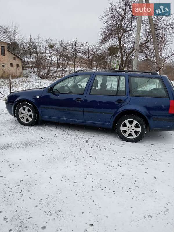 Універсал Volkswagen Golf 2005 в Рівному