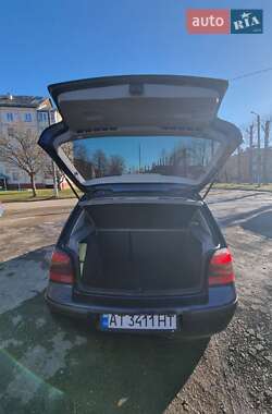 Хетчбек Volkswagen Golf 2000 в Надвірній