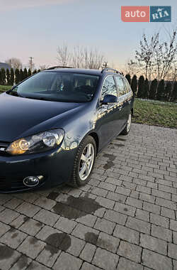 Универсал Volkswagen Golf 2010 в Бучаче