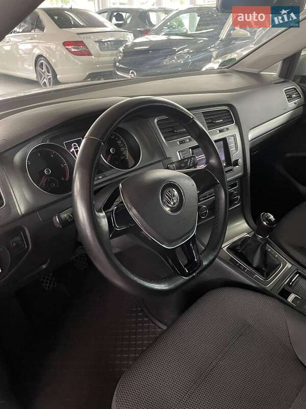 Універсал Volkswagen Golf 2013 в Костопілі