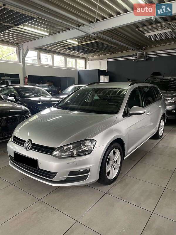 Універсал Volkswagen Golf 2013 в Костопілі