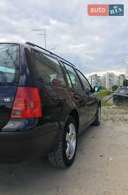 Универсал Volkswagen Golf 2001 в Киеве