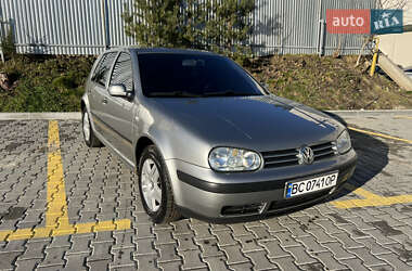 Хетчбек Volkswagen Golf 2002 в Дрогобичі