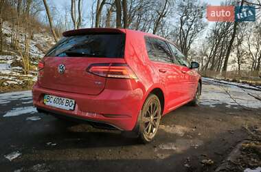 Хетчбек Volkswagen Golf 2017 в Львові