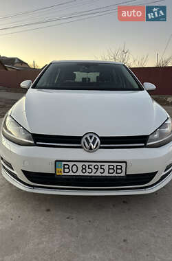 Хетчбек Volkswagen Golf 2013 в Києві