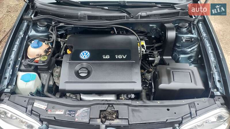 Універсал Volkswagen Golf 2002 в Харкові
