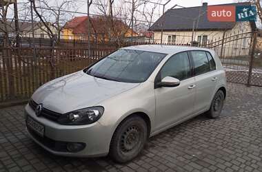 Хетчбек Volkswagen Golf 2011 в Буську