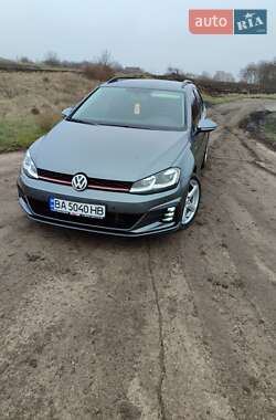 Универсал Volkswagen Golf 2015 в Кропивницком