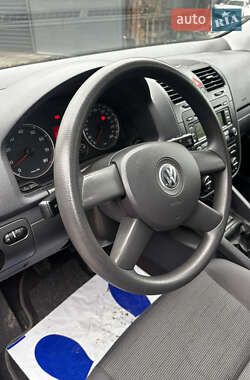 Хетчбек Volkswagen Golf 2005 в Полтаві