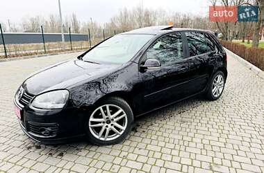 Хэтчбек Volkswagen Golf 2008 в Каменском