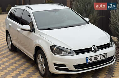 Універсал Volkswagen Golf 2015 в Миколаєві