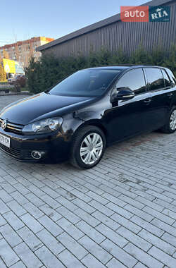 Хетчбек Volkswagen Golf 2010 в Ужгороді