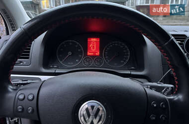 Хэтчбек Volkswagen Golf 2008 в 
