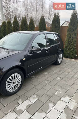 Хэтчбек Volkswagen Golf 1999 в 